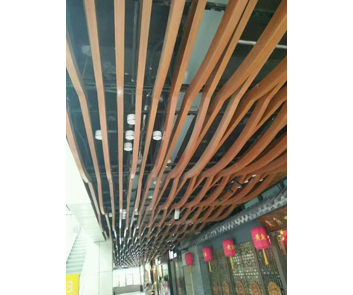 High grade glasses chain store